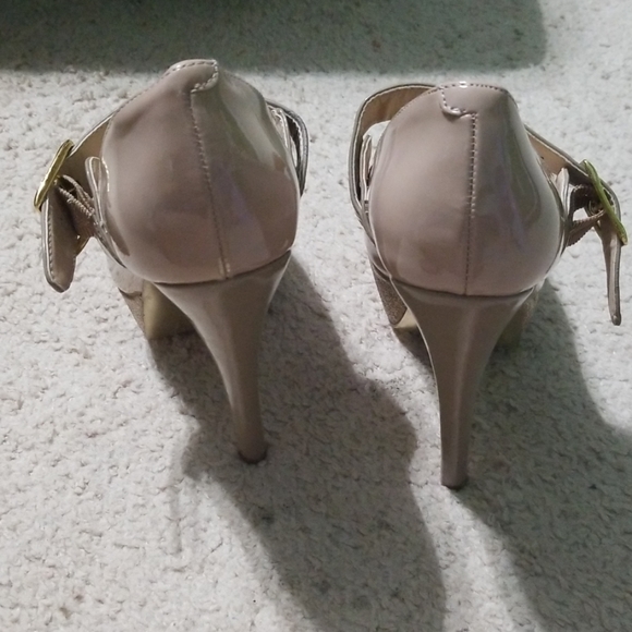 Nude heels - Picture 3 of 4